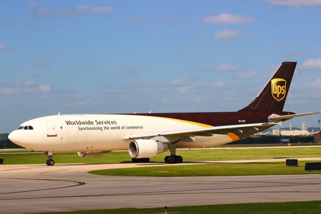 Airbus A300F4-600 (N122UP)