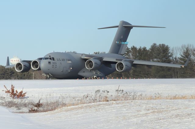 Boeing Globemaster III (07-7173) - 'REACH 152' from the 436th & 512th Airlift Wings at Dover AFB, Delaware lining up on runway 34  (2/27)