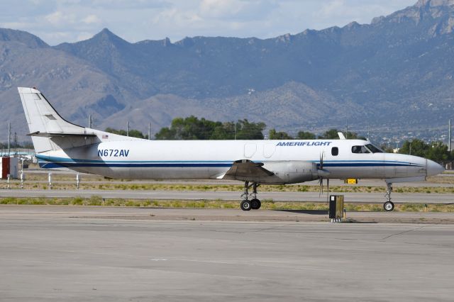N672AV —