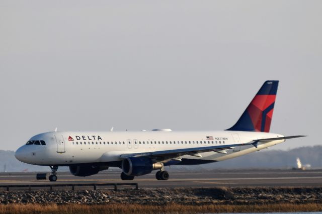 Airbus A320 (N377NW)