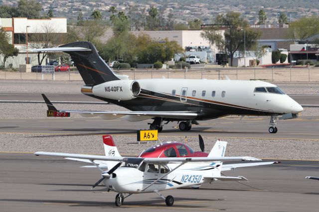 Bombardier Challenger 300 (N540FX)