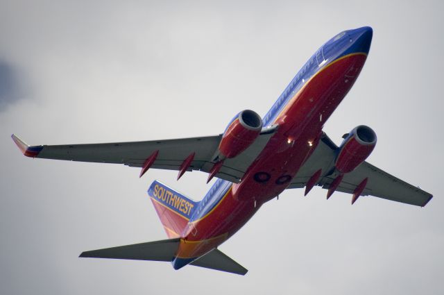 Boeing 737-700 (N229WN) - N229WN  Boeing  B737-7H4  SWA  KBWI  20120903