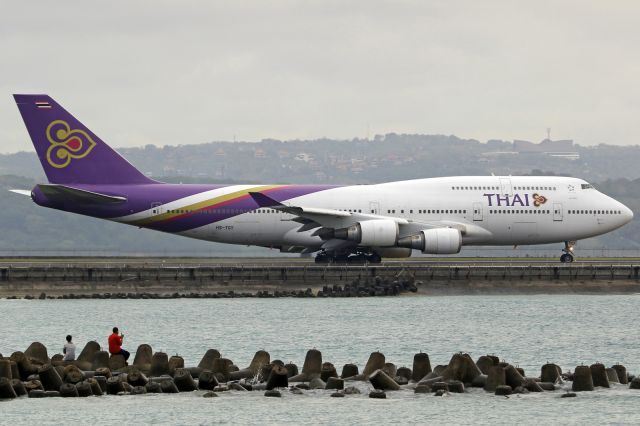 Boeing 747-400 (HS-TGY)