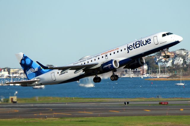 Embraer ERJ-190 (N239JB) - Blissfully Blue departing to Pittsburgh