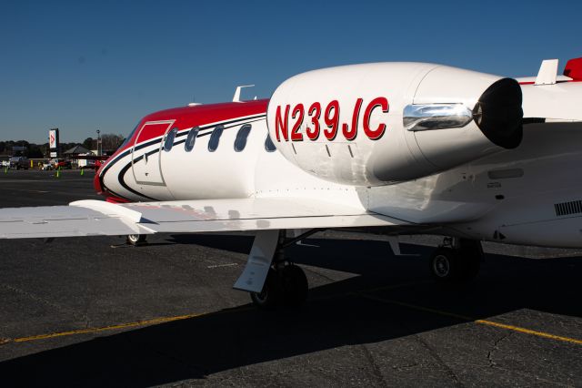 Learjet 31 (N239JC)