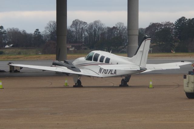 Beechcraft Baron (58) (N707LA)