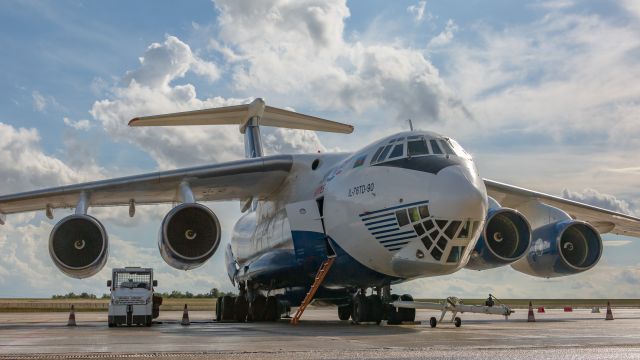 Ilyushin Il-76 (4K-AZ100)
