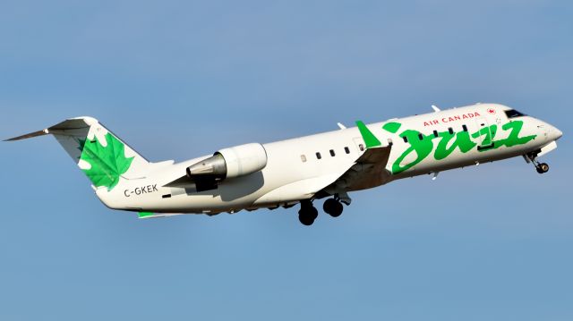 Canadair Regional Jet CRJ-200 (C-GKEK)