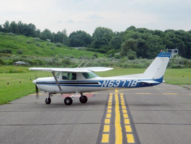 Cessna 152 (N6377B)