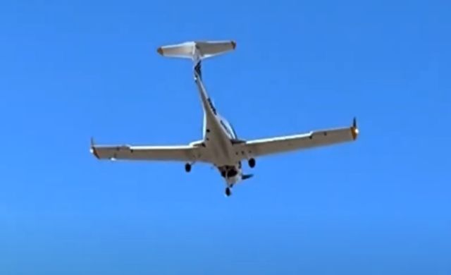 Diamond Star (N819L) - Diamond DA-40 coming in for landing at KMYR.