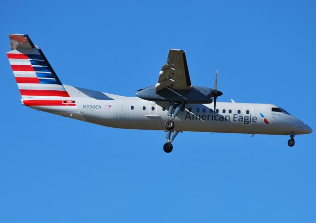 de Havilland Dash 8-300 (N336EN) - On final for runway 36R at KCLT - 11/7/14