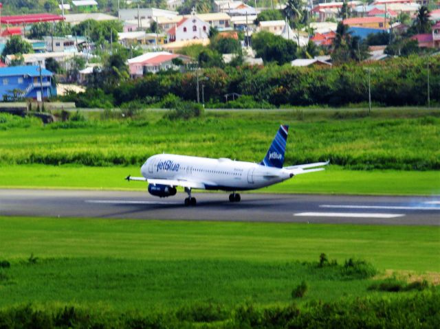 Airbus A320 (N794JB)