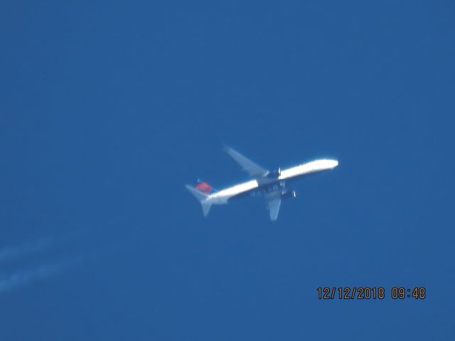 Boeing 737-900 (N847DN)