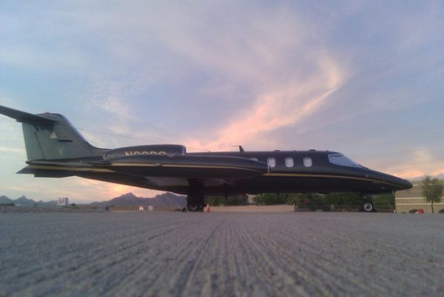 Piaggio P.180 Avanti (N99RS)