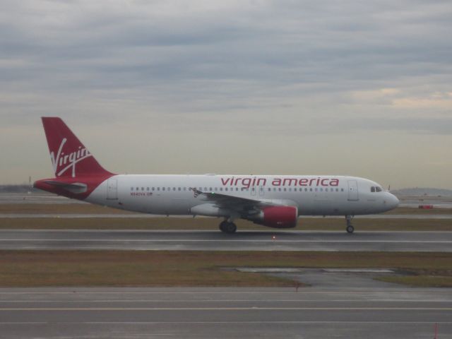 Airbus A320 (N840VA)