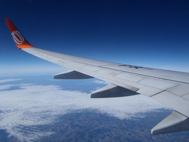 Boeing 737-700 (PR-GUT) - Route SBGR - SABE, 37000ft