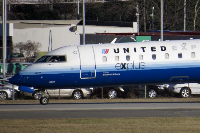 Canadair Regional Jet CRJ-700 (N756SK) - United Express CRJ-700 2/22/14