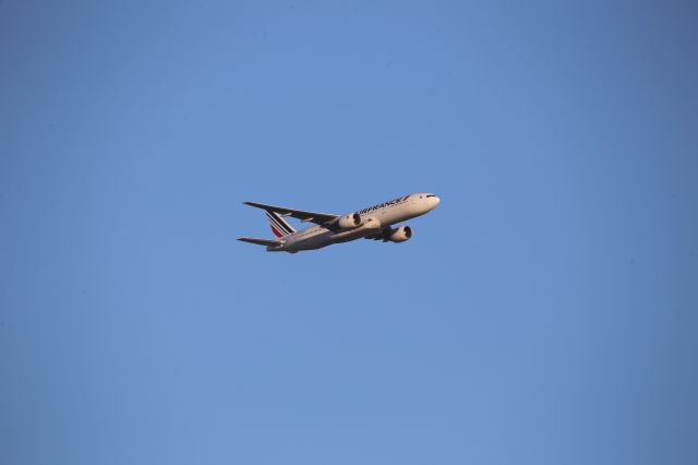 Boeing 777-200 (F-GSPY)
