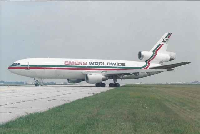 McDonnell Douglas DC-10 (N68042)