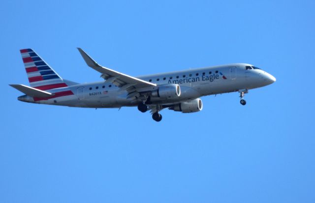 Embraer 170/175 (N426YX) - Shown here is an American Airlines Eagle Embraer E170/175 on final in the Winter of 2018. 