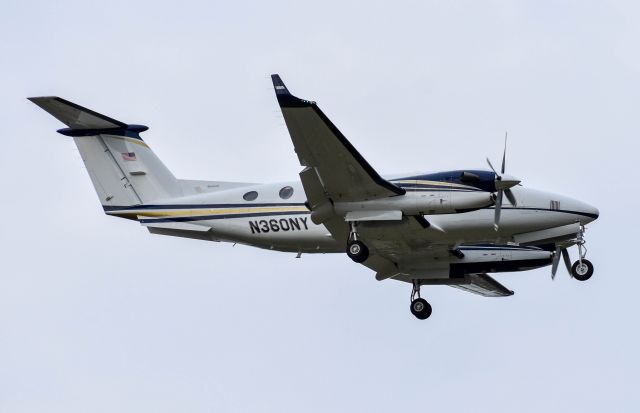 Beechcraft Super King Air 350 (N360NY)