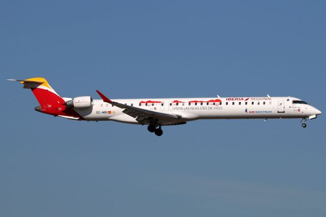 Bombardier CRJ-1000 (EC-MRI)