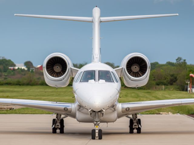 Cessna Citation X (N702FL) - Mountain Aviation's Cessna Citation X "Foothills 702" preparing to depart Butler County Regional Airport for Witham Field in Stuart, Florida.