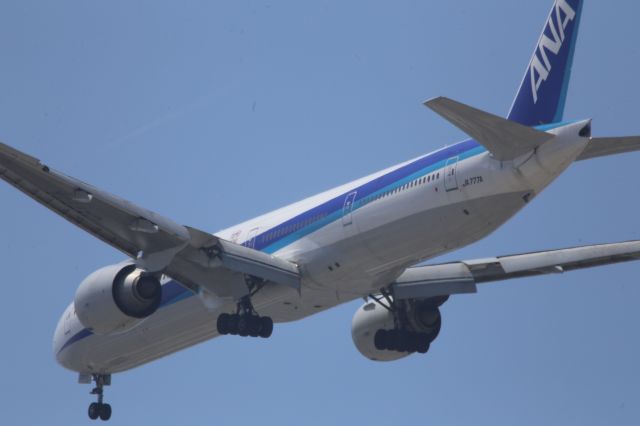 BOEING 777-300ER (JA777A)