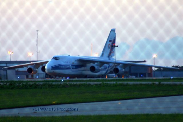 Antonov An-124 Ruslan (RNA82042)
