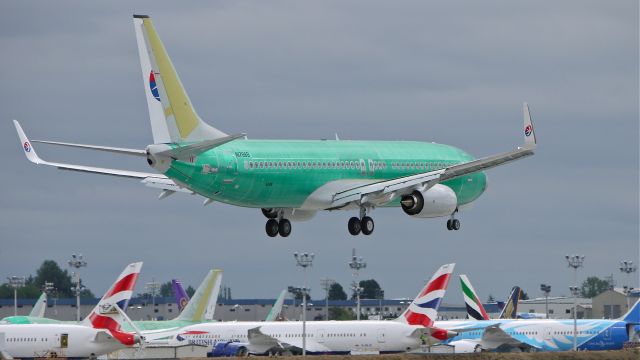 Boeing 737-800 (N1786B) - BOE594 on final to Rwy 16R during its maiden flight on 8.23.13. (LN:4599 cn 41306). The new build is for China Eastern and permanent registration will be #B-5796.