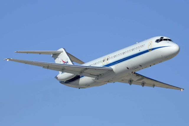 McDonnell Douglas DC-9-30 (N932NA) - NASAs Douglas DC-9-32 N932NA took off from Runway 04 Right at Edwards AFB on September 21, 2012. It served as the pathfinder for the 747 carrying the Space Shuttle Endeavour to Los Angeles.