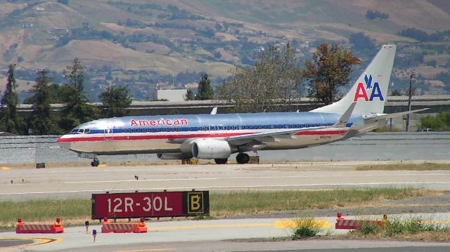 Boeing 737-700 (N812NN) - On 30R, prior to take off