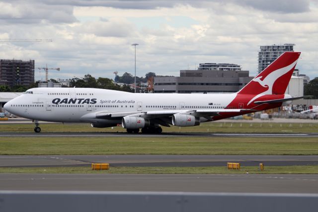 Boeing 747-400 (VH-OJU) - on 5 December 2017