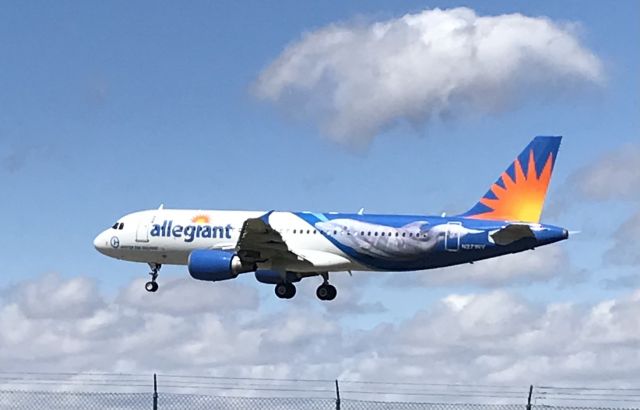 Airbus A320 (N271NV) - Runway 25 arrival! 4/14/22.