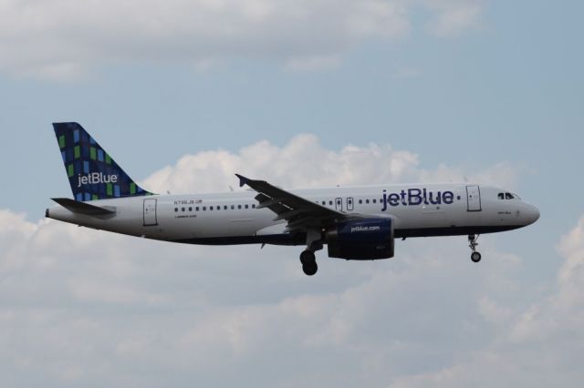 Airbus A320 (N796JB) - 21st of April, 2018.