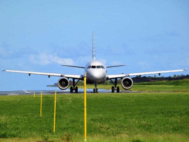 Airbus A320 (N110UW)