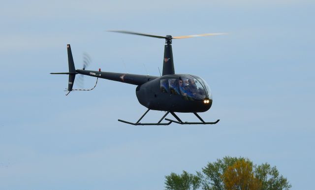 Robinson R-44 (OE-XAS) - EPLB