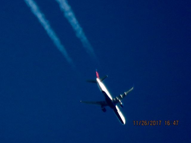 BOEING 757-300 (N592NW)