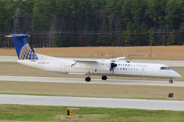 de Havilland Dash 8-400 (N333NG) - United Express Dash 8-400 12/28/13