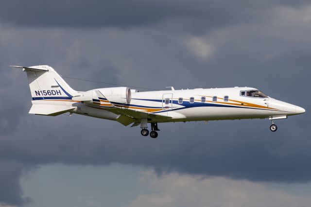 Learjet 60 (N156DH)