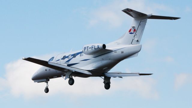 Embraer Phenom 100 (PT-FLX)