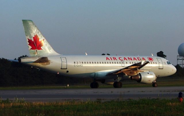 Airbus A319 (C-GARO)