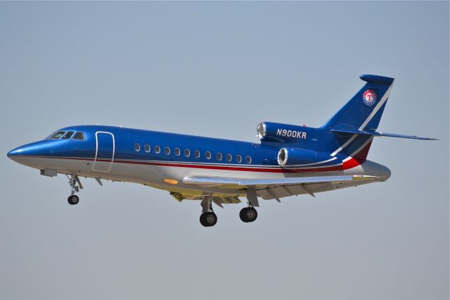 Dassault Falcon 900 (N900KR)