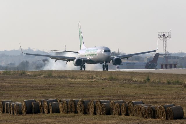 Boeing 737-800 (F-GZHD)