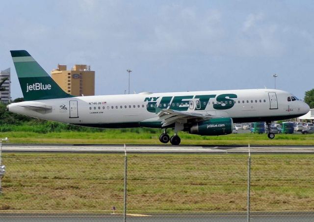 Airbus A320 (N746JB) - NY Jets!