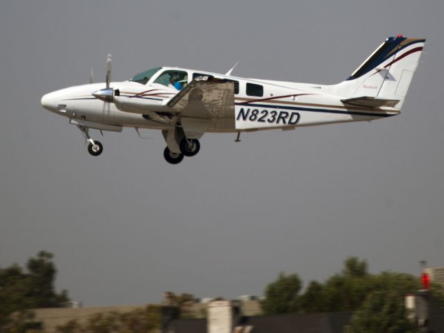 Beechcraft Baron (58) (N823RD) - Gear retraction. The Baron has a mechanical gear mechanism.