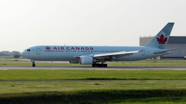 BOEING 767-300 (C-FCAF)