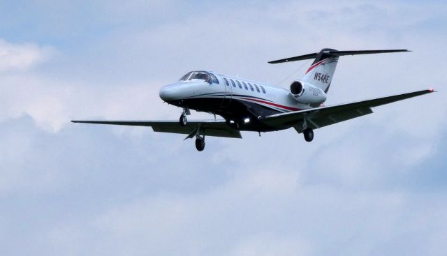 Cessna Citation CJ3 (N54RE) - On final is this 2018 Cessna Citation 525B in the Spring of 2019.