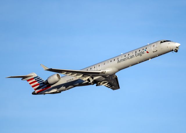 Canadair Regional Jet CRJ-900 (N928LR)
