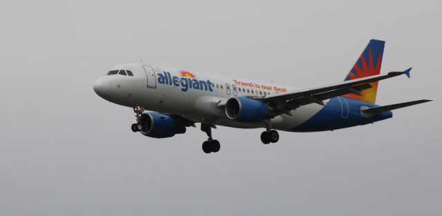 Airbus A320 (N222NV) - On short final is this 2001 Allegiant Airlines Airbus 320-214 in the Autumn of 2023.